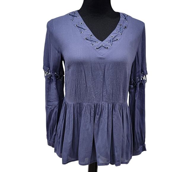 Womens XSmall Laced Vneck Top Flowy Peplum Hem Boho Chic Free Spirit Peasant - Picture 1 of 8